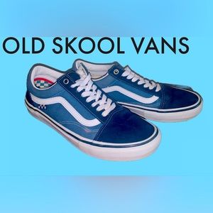 VANS-OLD SKOOL SHOE BLUE/DARK BLUE & WHITE.